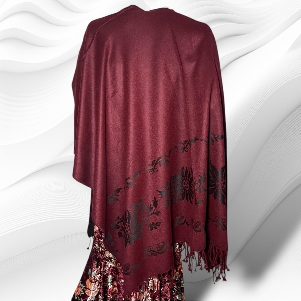 EUC! Reversible Burgundy Wine and plum Black Floral Accent Cape with Fringe - Picture 11 of 15